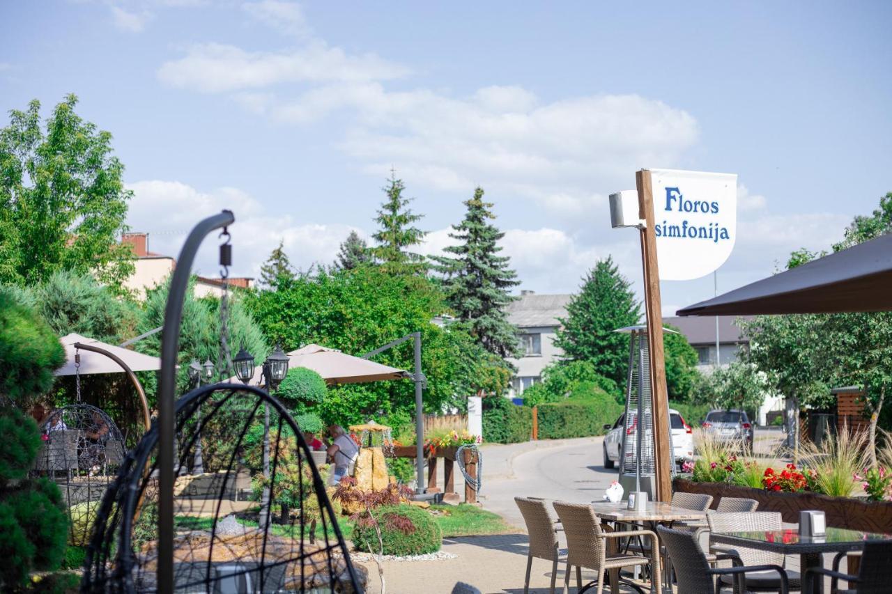 Floros Simfonija Hotel Sventoji Bagian luar foto