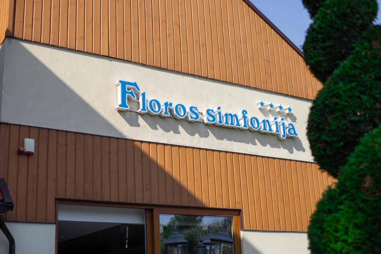 Floros Simfonija Hotel Sventoji Bagian luar foto