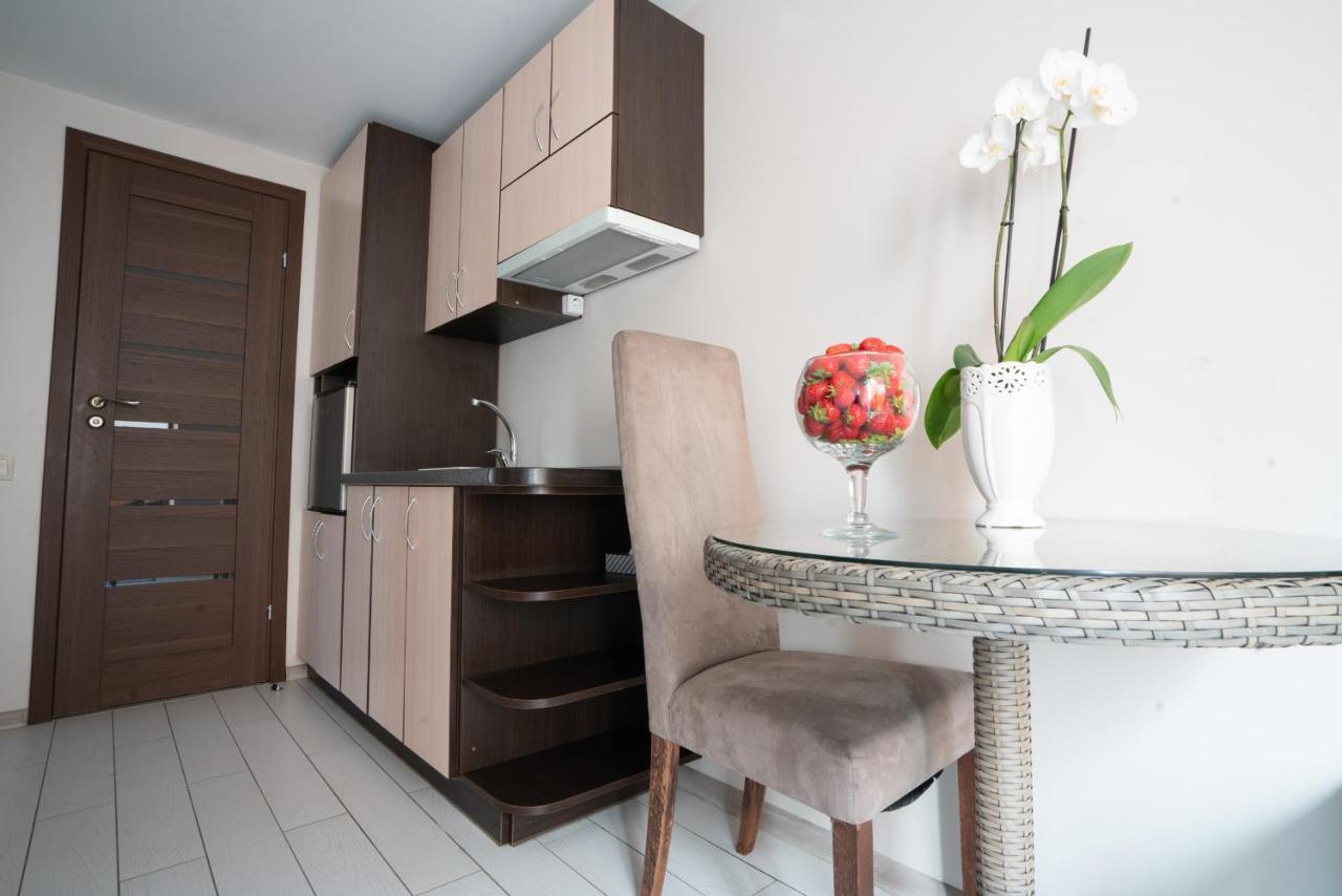 Floros Simfonija Hotel Sventoji Bagian luar foto