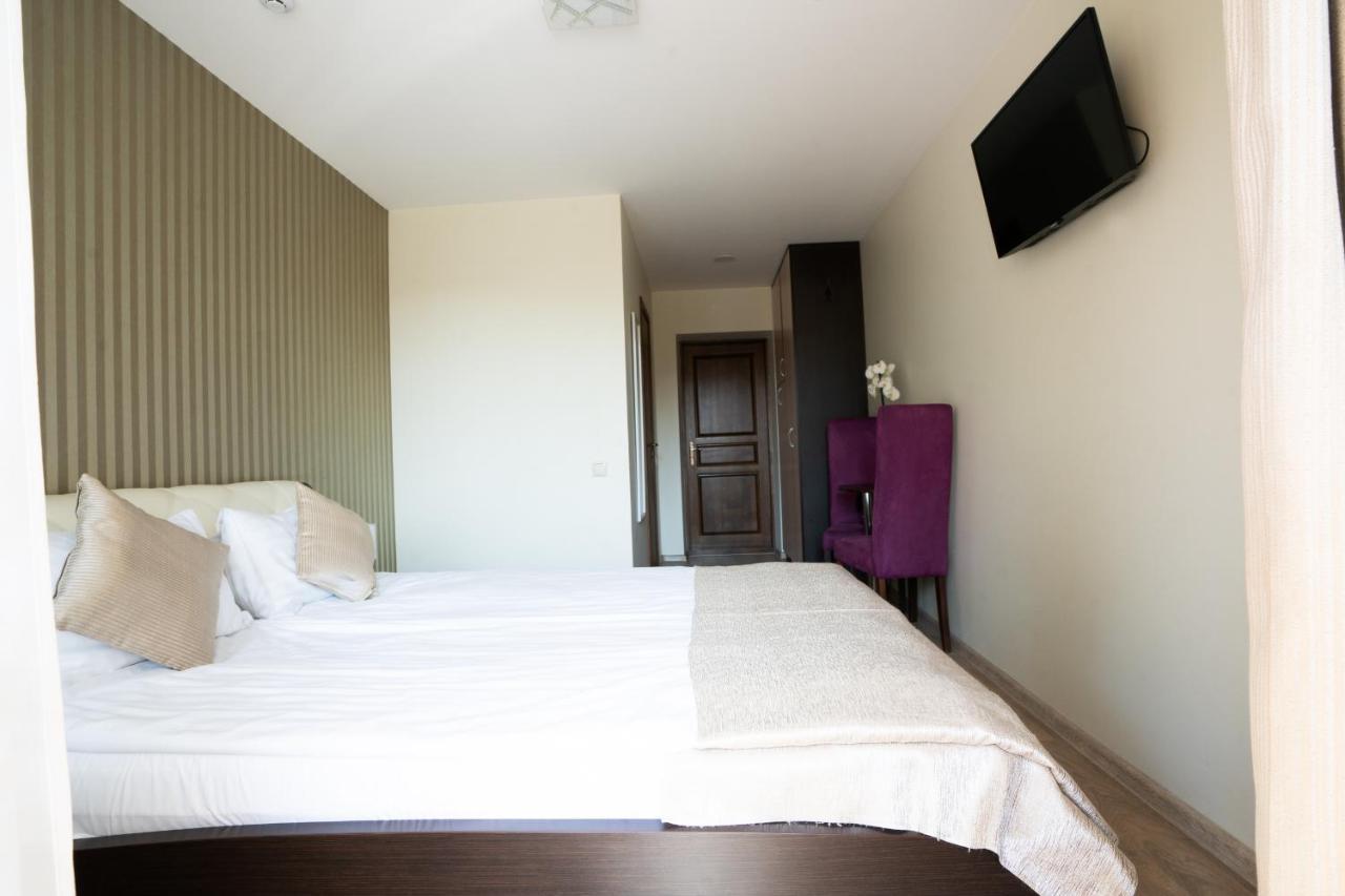 Floros Simfonija Hotel Sventoji Bagian luar foto