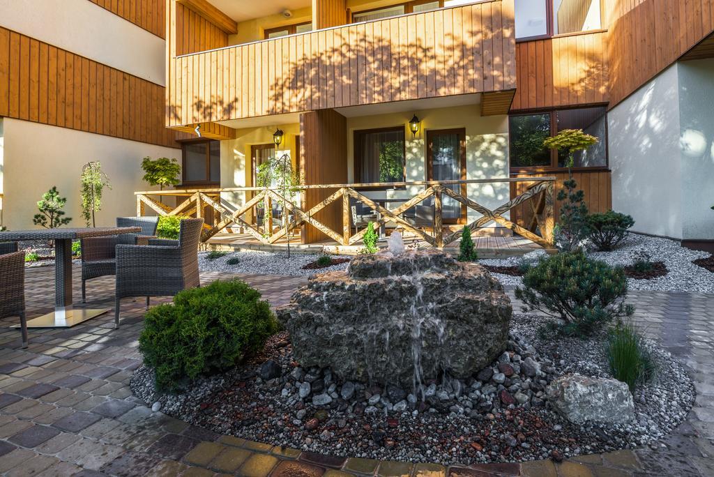 Floros Simfonija Hotel Sventoji Bagian luar foto