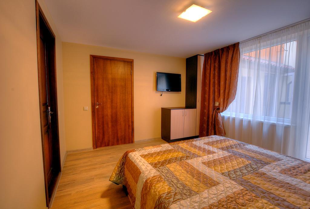 Floros Simfonija Hotel Sventoji Ruang foto