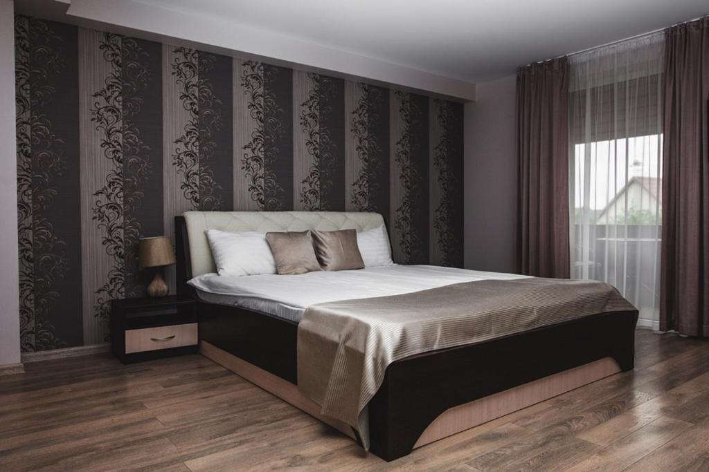 Floros Simfonija Hotel Sventoji Bagian luar foto